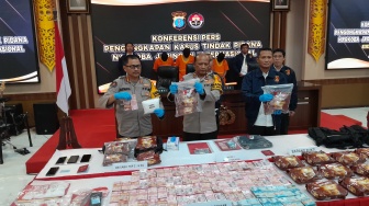 Peredaran Narkoba Lintas Negara Digagalkan! Polda Kaltim Sita 32 Kg Sabu dan Uang Rp1 Miliar