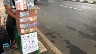 Rahasia Jasa Tukar Uang Jelang Lebaran di Kalimalang: Semua Satu Bos dari Mangga Besar