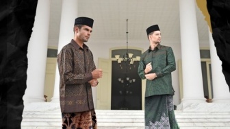 Inspirasi Outfit Lebaran Lebih Fashionable Dengan Sarung, Intip Yuk!