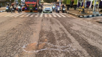 Tragis, Nekat Memotong Jalan, Perempuan Asal Magelang Tewas Terlindas Tronton di Simpang Lima Giwangan