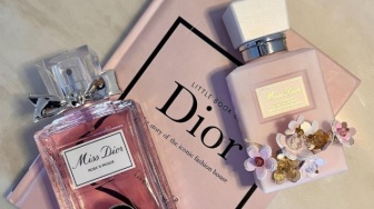 3 Rekomendasi Parfum Wanita Wangi Floral, Mewah dan Tahan Lama