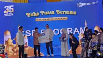 BRI Insurance Salurkan Bantuan untuk Anak Yatim Piatu dan Mesjid