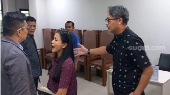 Profil Pengacara yang Teriaki Nirina Zubir 'Siapa Anda di Republik Ini?'