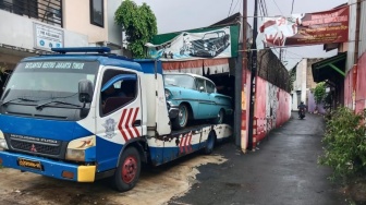Disembunyikan di Bengkel, KPK Sita Chevrolet Biscayne Milik Eks Pejabat Bea Cukai Korup Andhi Pramono