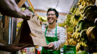 Grab Tebar 11.000 Takjil Selama Ramadan