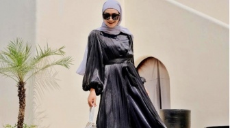 5 Tips Merawat Kain Berbahan Shimmer agar Tetap Mengkilap
