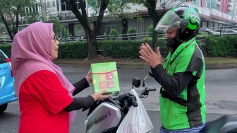 Survei TAYS: Mayoritas Masyarakat Indonesia Sediakan Camilan untuk Persiapan Buka Puasa di Perjalanan