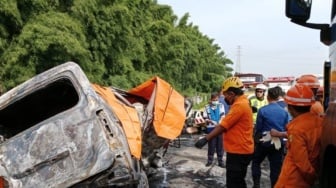 12 Orang Tewas, Ini Kronologi Kecelakaan Maut Tiga Mobil di Jalur Contraflow KM 58 Tol Cikampek