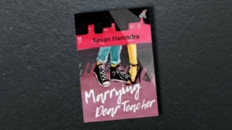 Membongkar Kisah Cinta Terlarang dalam Novel Marrying Dear Teacher