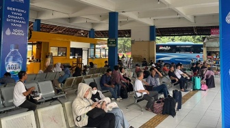 Pemudik Padati Terminal Kampung Rambutan H-1 Lebaran, Tujuan Sumatera Paling Ramai