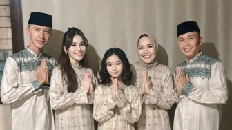 Calon Suami Hapus Foto Ayu Ting Ting, Umi Kalsum Didesak Bertindak: Seharusnya ...