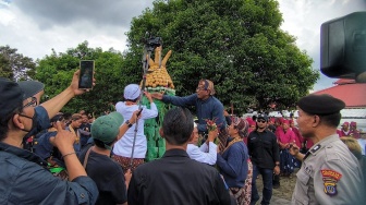 Tak Ada Lagi Rebutan Uba Rampe, Kraton Yogyakarta Bagikan Gunungan Garebeg Langsung ke Warga