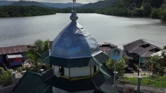 Simak Sejarah Wujud Toleransi dari Masjid Tertua di Fakfak Papua