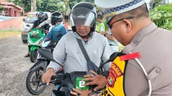 Arti Stiker Merah dan Hijau yang Dipasang di Kendaraan Pemudik di Pelabuhan Bakauheni