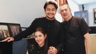 Sosok Ayah Mikha Tambayong, Bahagia Rayakan Idul Fitri Meski Beda Agama dengan Menantu