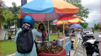 ASN di Lombok Paling Banyak Beli Menu Khas Lebaran Topat