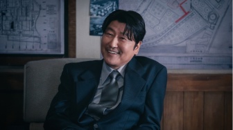 Perdana Main Drama, Ini Detail Karakter Song Kang Ho dalam 'Uncle Samsik'