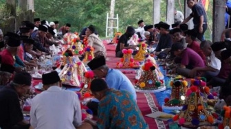 Tradisi Rayo Anam, Ziarah Kubur Usai Lebaran Idul Fitri di Tanah Datar