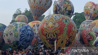 Ribuan Wisatawan Terpesona Festival Balon Udara Wonosobo 2024