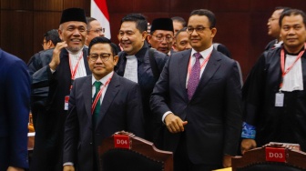 Kala Cak Imin Sibuk Bercermin di Sidang MK, Padahal Gugatan Anies Berujung Ditolak