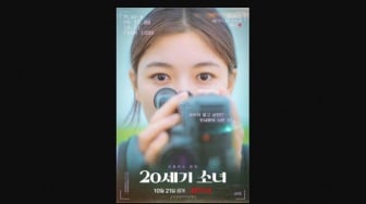 Kisah Cinta Dibalut Suasana Pergantian Abad di Film Korea '20th Century Girl'