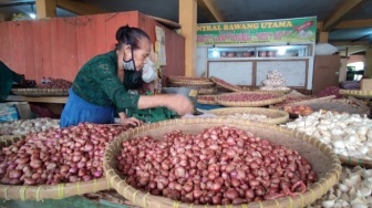 Harga Bawang Merah Melonjak Tinggi Dampak Banjir Demak, Pedagang Pasar di Jogja Ketar-ketir