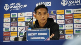 Dulu Gajinya Cuma Sejuta, Rizky Ridho Sempat Kesulitan Belikan Perhiasan ke Ibunya