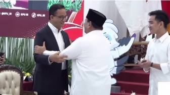 Tingkah Gemas Prabowo ke Anies Usai Pidato Bikin Netizen Baper: Menyala Presidenku