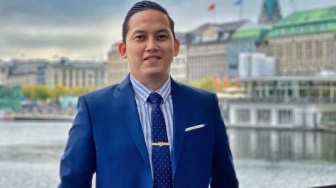 Rizky Irmansyah Tarik Perhatian Netizen dalam Pertemuan Prabowo dan Menlu China