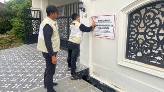 Tembus Rp5 Miliar, KPK Sita Rumah Mewah Bupati Labuhanbatu Erik Adtrada di Medan
