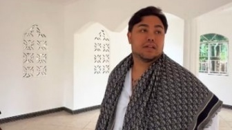 Cerita di Balik Masjid Ivan Gunawan di Uganda, Ternyata Uang dari Deddy Corbuzier?