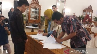 Dampingi Pelatihan Literasi, Nyalanesia Dorong Guru dan Siswa Terbitkan Buku