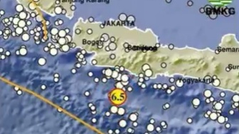 BREAKING NEWS! Gempa Bumi Bermagnitudo 6.5 Guncang Garut Jelang Dini Hari