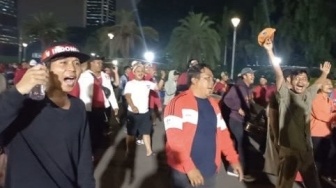 Nobar Timnas Indonesia Vs Irak, Suporter Indonesia Penuhi Lapangan Silang Monas