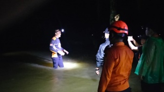 Banjir Bandang Terjang Dusun Lape di Sanggau, 17 Rumah Terendam