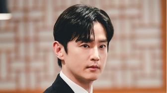 Jadi Jaksa Kompeten, Ini Detail Karakter Kwon Yool dalam Drama 'Connection'