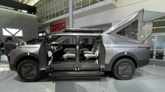 Dongfeng Tampilkan Produk Tiruan dari Tesla Cybertruck