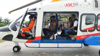 Pj Gubernur Sulsel Kirim Bantuan ke Latimojong Pakai Helikopter