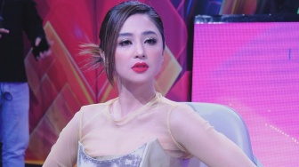 Sempat Bilang Editan, Dewi Perssik Kini Minta Maaf soal Salah Lirik Nyanyikan Lagu Asoka