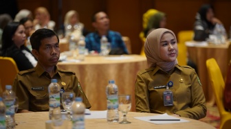Asisten Administrasi dan Umum Sekda Provinsi Sumsel Zulkarnain saat acara Sumatera Media Summit (SMS) 2024 yang berlangsung di Hotel Aryaduta Palembang, Sumatera Selatan (Sumsel), Senin (6/5/2024). [Foto dok. Suara.com]