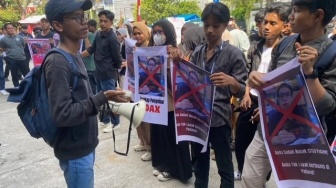 Mahasiswa Demo Klinik Athena di Padang, Buntut Kasus Rekayasa Pencurian