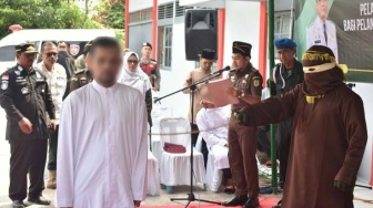 Langgar Syariat Islam, Tiga Terpidana di Bireuen Aceh Dihukum Cambuk
