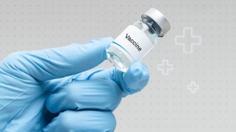 Efek Samping Vaksin Covid Astrazeneca yang Meresahkan, Apa Benar Muncul Penyakit Langka?