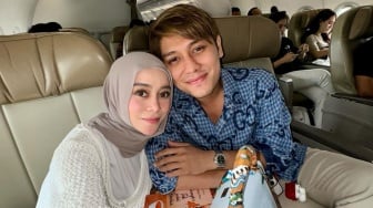 Salut, Lesti Kejora dan Rizky Billar Berani Tegur Orang yang Halangi Fansnya Mau Foto Bareng