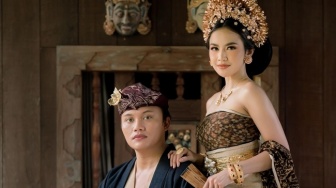 Penampilan Rizky Febian Pakai Baju Adat Jawa Barat, Tegang Jelang Akad Nikah dengan Mahalini