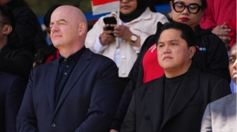 Tak Hanya Hadir, Petinggi FIFA Juga Berikan Pesan Ini di Instagram: Usut Tuntas Wasit?