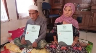 Kisah Kakek Mahmud Guru Ngaji di Lebak Naik Haji Bareng Istri di Usia 92 Tahun