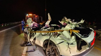 HRV Seruduk Truk di Tol Tanjung Morawa Deli Serdang, Mobil Hancur dan Penumpang Tewas