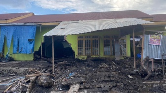 Mayat Perempuan Ditemukan di Batang Kuantan Silokek Pasca Banjir Bandang Gunung Marapi