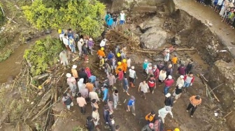 Banjir Bandang Terjang Sumbar, Basarnas Pekanbaru Gercep Kirim Personel